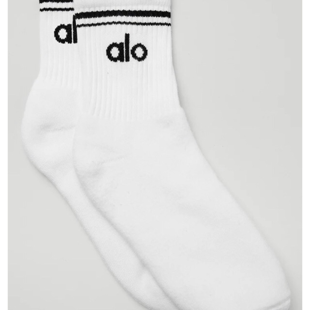 NWT Two Pairs Alo Yoga Unisex Half Crew Socks